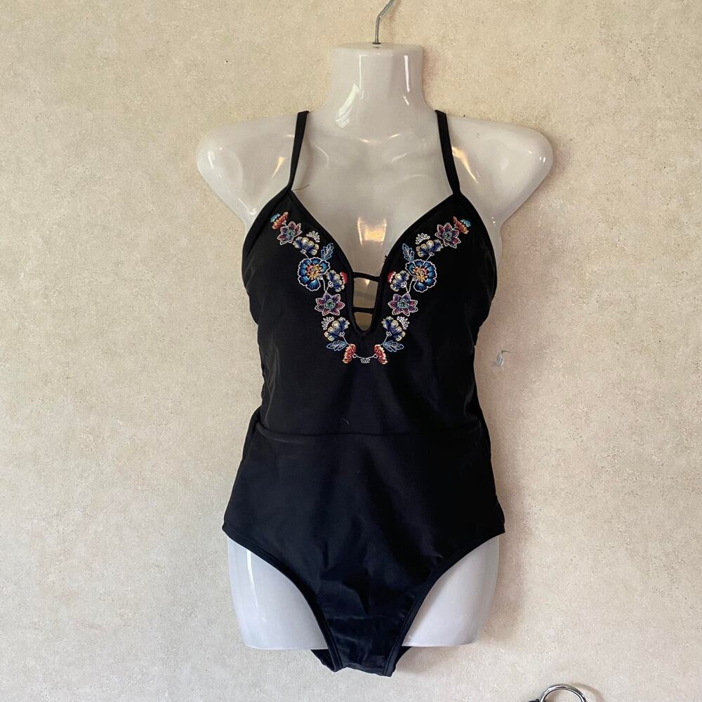 Dip Floral-Embroidered Plunge One-Piece‎ Swimwear for Women, Black, Size Small